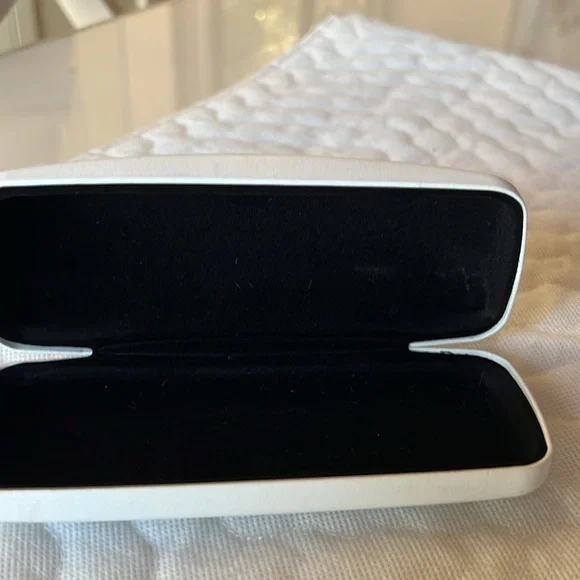 Calvin Klein Eyeglass Case.  Brand new - Picture 2 of 3